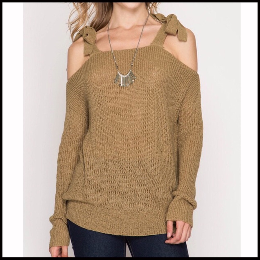 Bow-Ties Sweater - Picture 3 of 3